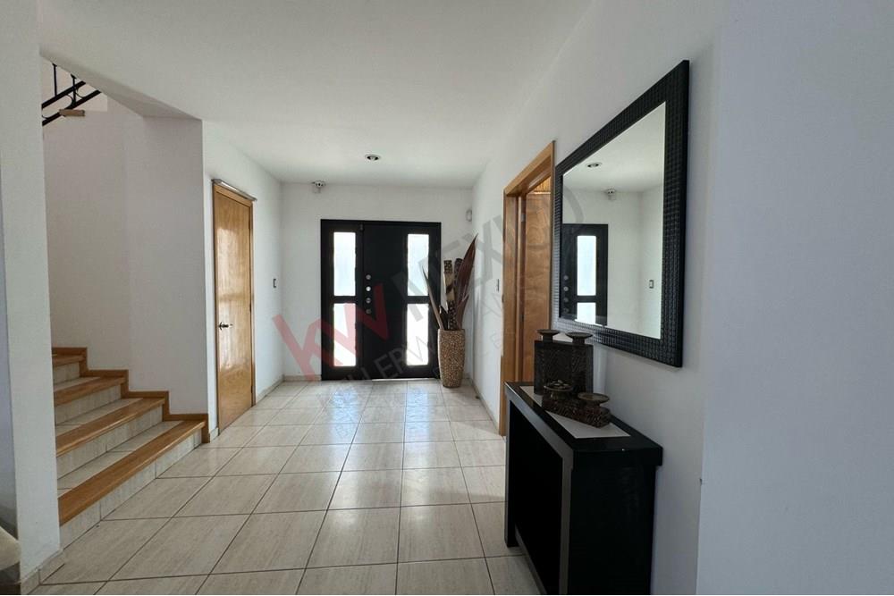 HERMOSA CASA AMUEBLADA PARA RENTA EN CENTRO SUR