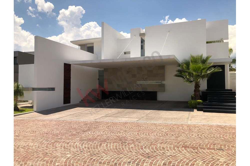 Casa en Venta  ,Exclusivo Fraccionamiento  La Rica, Villas del Mesón Juriquilla Querétaro $13´000,000.00