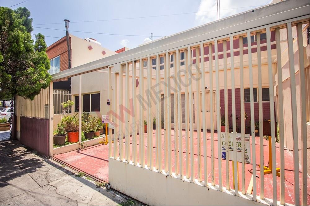 TERRENO EN VENTA CON USO DE SUELO MIXTO EN JARDINES ALCALDE