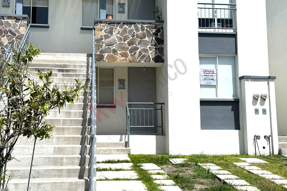 Venta de Departamento en planta baja cerca de Tec de Monterrey, Qro