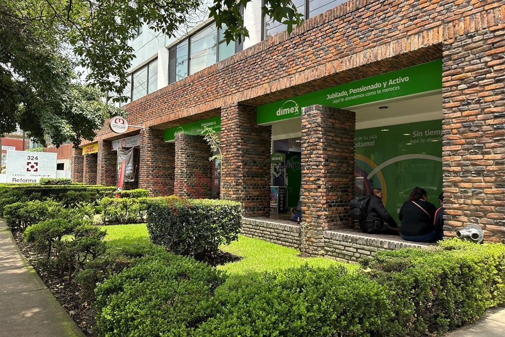 Venta Local comercial ideal para oficina, consultorio, despacho dentro de complejo de oficinas, es exterior en 2o piso