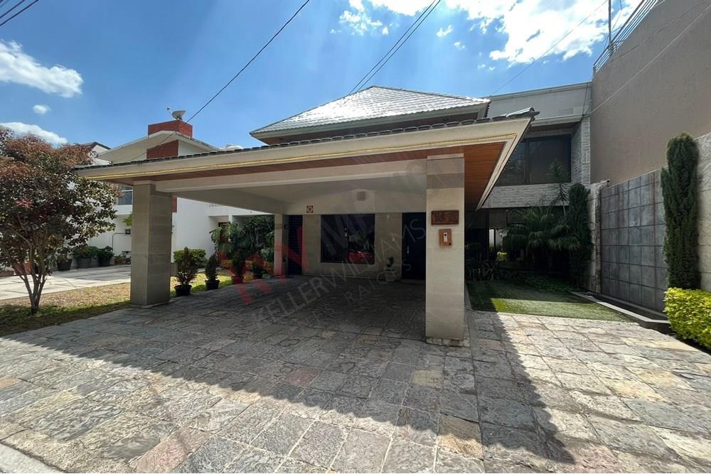 CASA RENTA EN PRIVADA MUY EXCLUSIVA CERCA DEL CLUB CAMPESTRE Y DE LA PLAZA DE TOROS SANTA MARIA
