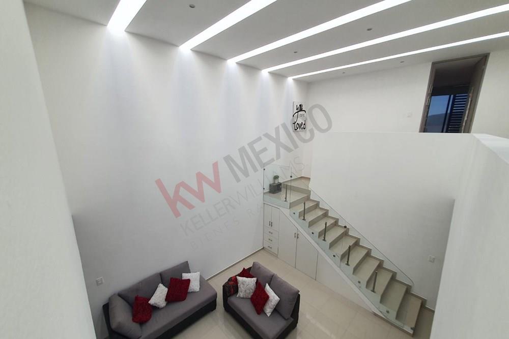 CASA EN VENTA REAL DE JURIQUILLA QUERETARO CALLE ABIERTA