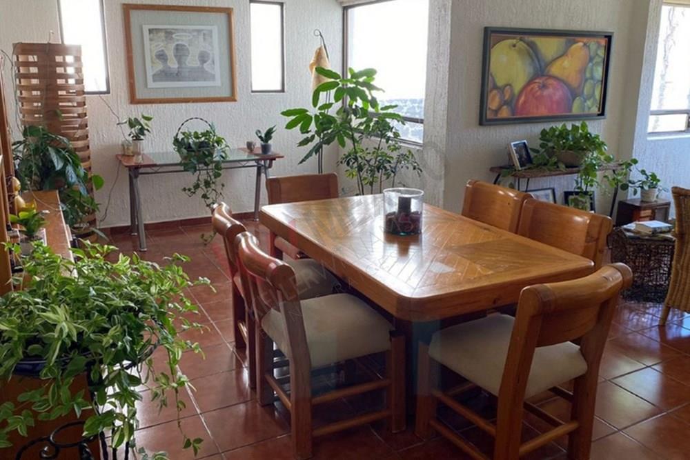 CASA EN VENTA DE UNA PLANTA VILLAS DEL MESON JURIQUILLA