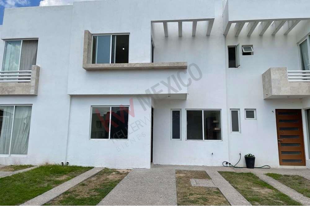 CASA EN VENTA PRIVADA ALMERIA DE POZOS, CERCA DE ZONA INDUSTRIAL.