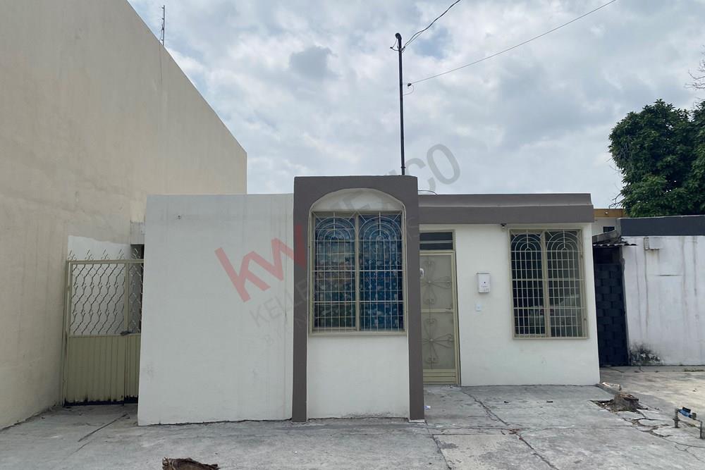 Casa en Venta La Joyita, Guadalupe Nuevo León con excelente ubicación, a unas cuadras de morones prieto