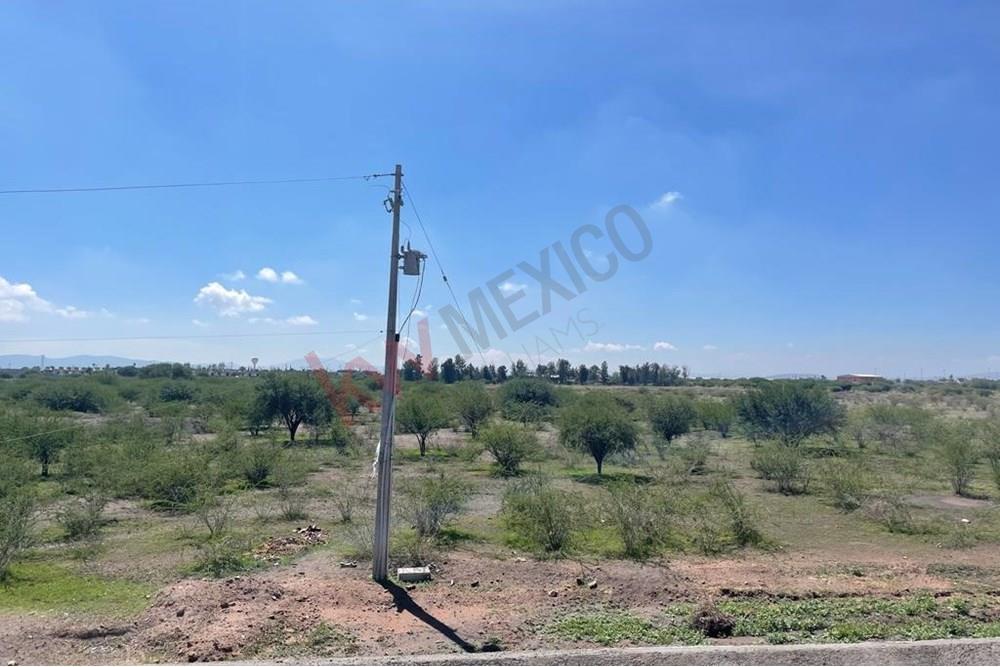 '¡nversionistas y desarrolladores, TERRENO EN PEDRO ESCOBEDO,QRO, espera tu visión! No pierdas la oportunidad de convertirlo en un proyecto de éxito.