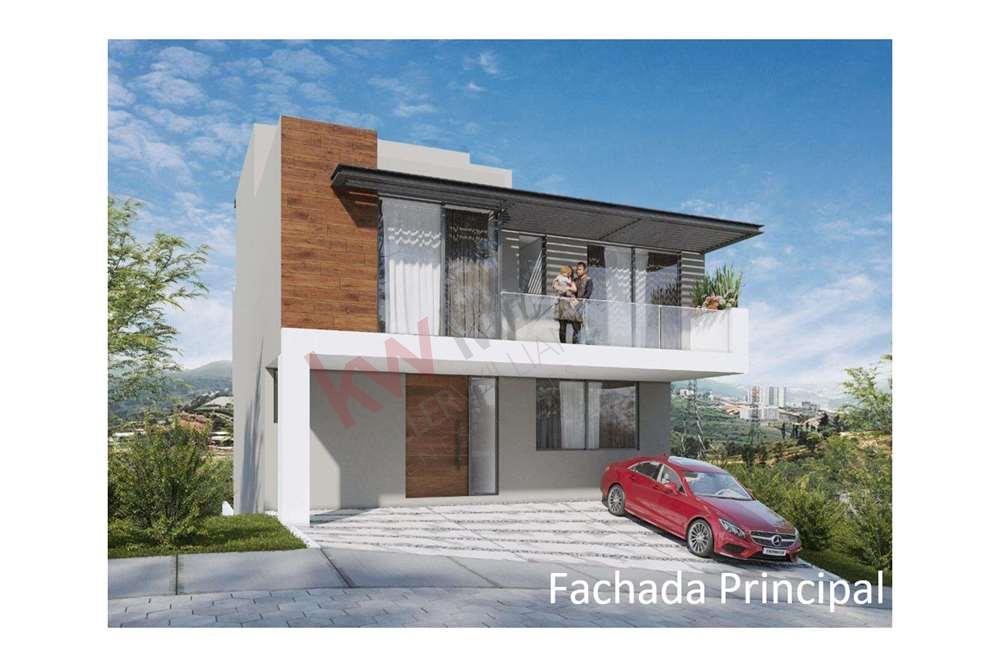 Residencia nueva confortable con hermosa vista y bien ubicada en Moncayo Zona Esmeralda