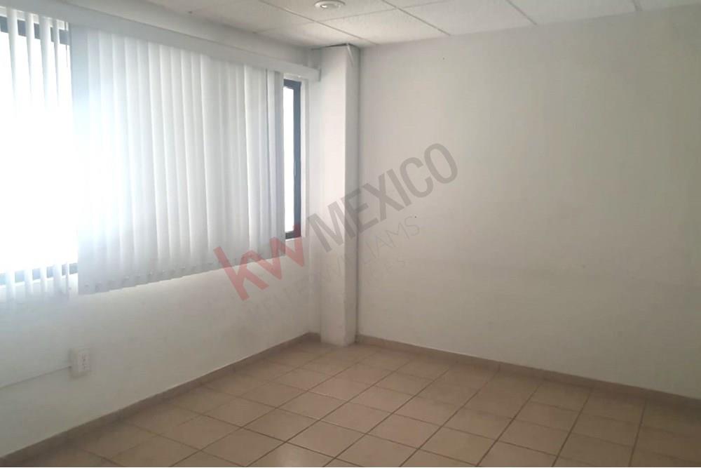 RENTA Oficina Pueblo Nuevo, Corregidora