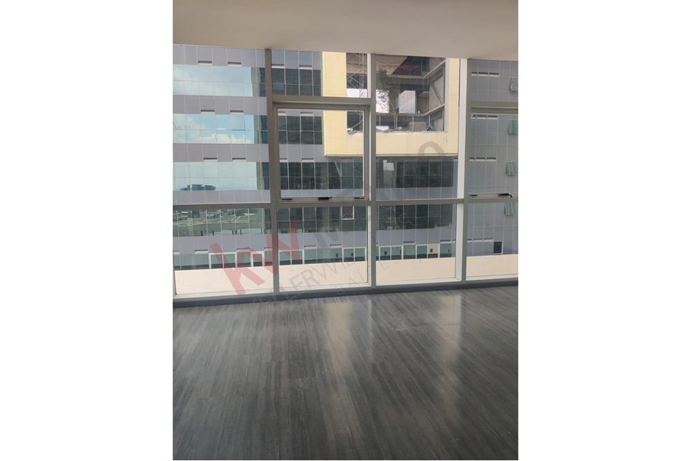 Oficina en renta en WTC Juriquilla, Querétaro, Sobre Paseo de La República