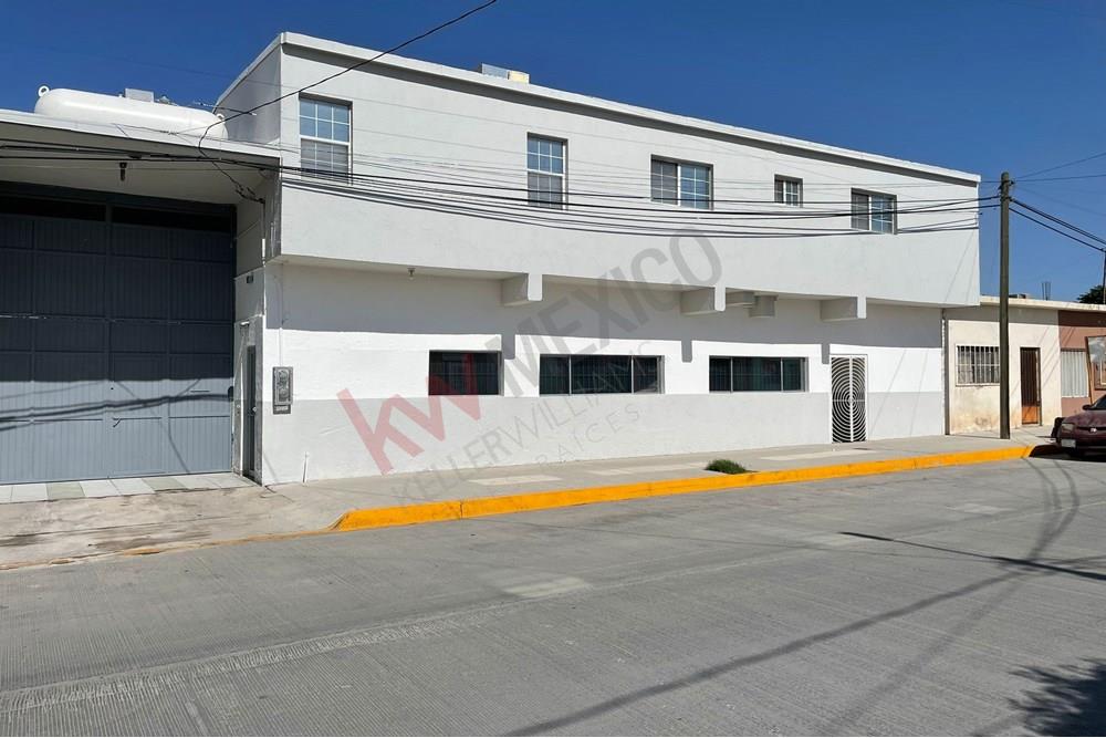 BODEGA EN RENTA EN EL GRANJERO CERCA DE AVENIDA CON ALTO FLUJO VEHICULAR