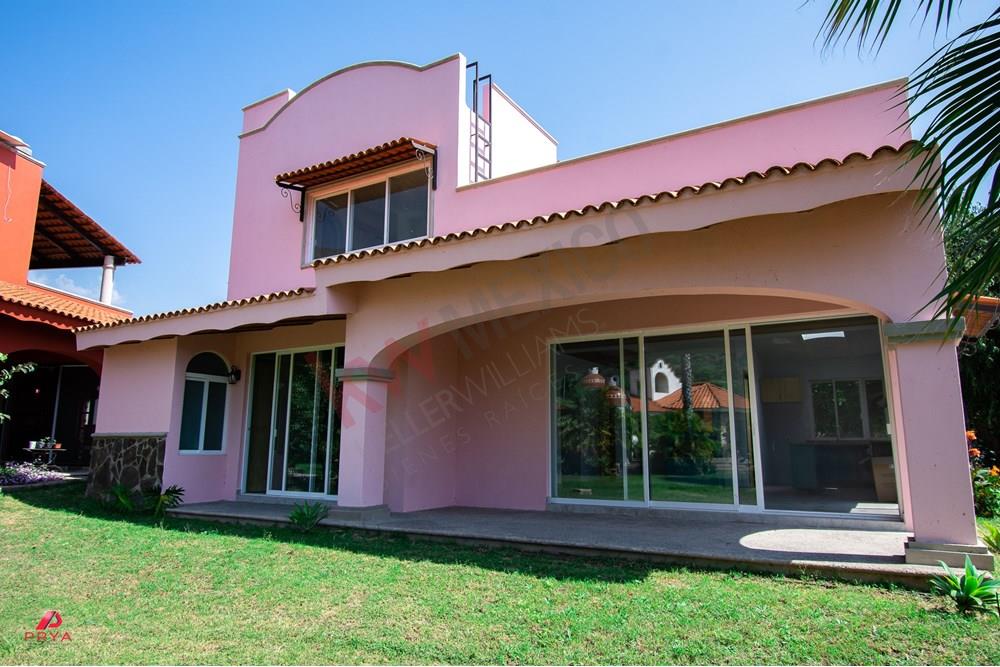 Hermosa Villa en venta en Ajijic, Jalisco.