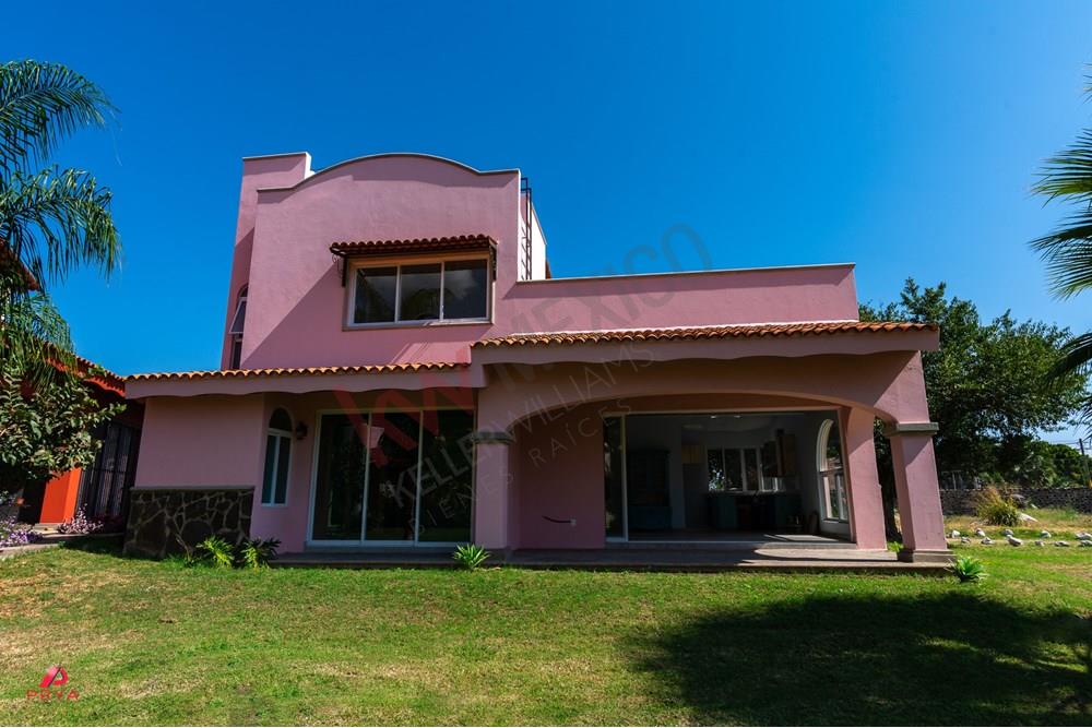 Hermosa Villa en venta en Ajijic, Jalisco.