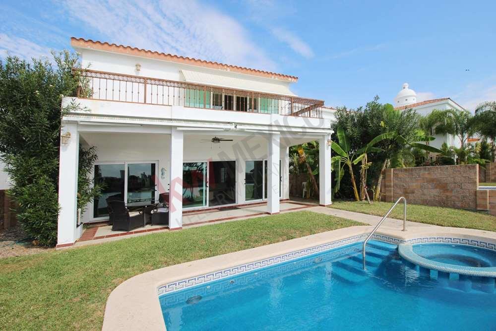 Casa en Venta en Marina Mazatlan con Alberca, 33 Coral Nte. Fraccionamiento  Marina Mazatlán Mazatlán Fraccionamiento Marina Mazatlán - Tu Casa Mi Casa