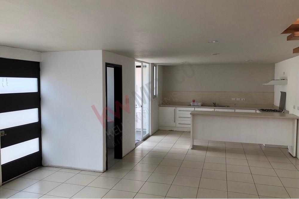 'Vive Cerca de la UDLAP: Casa Loft Moderna y Cómoda en El Barreal'