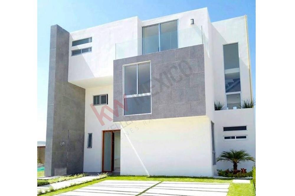 Renta amplia casa de hasta 4 recámaras, en Lomas de Angelópolis, Parque Michoacán.