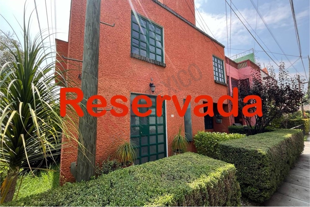 Se Renta Amplia Casa Iluminada en esquina, en la colonia en Valle de San Lorenzo