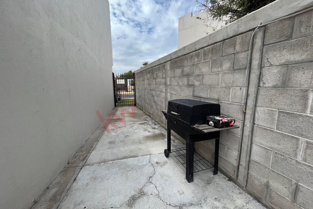 VENTA CASA RECAMARA EN PLANTA BAJA RINCONES DEL MARQUES