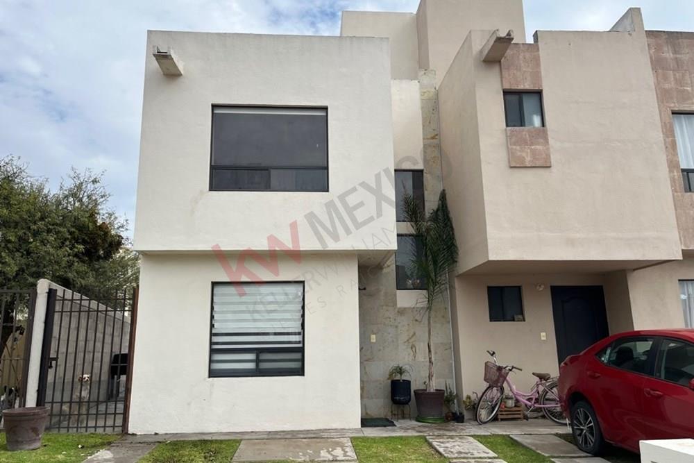 VENTA CASA RECAMARA EN PLANTA BAJA RINCONES DEL MARQUES