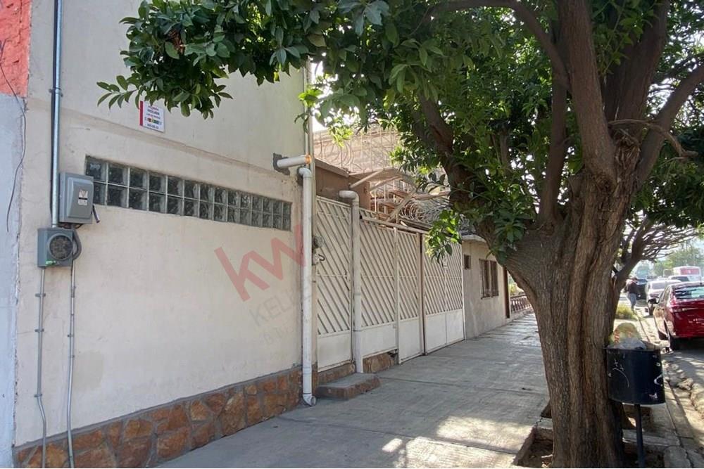 Casa en venta con ubicación comercial en el centro de Gómez Palacio, Durango
