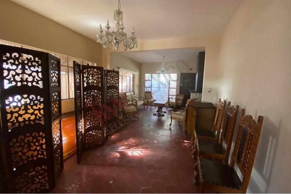 Casa en venta con ubicación comercial en el centro de Gómez Palacio, Durango