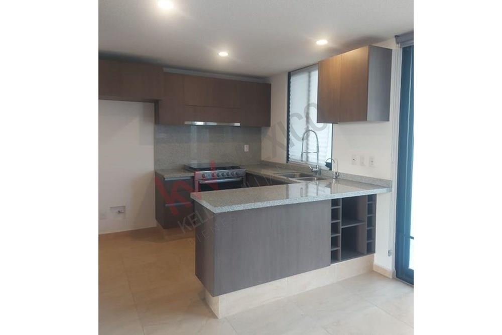 LINDA E ILUMINADA CASA EN VENTA O RENTA LOS ALTOS JURIQUILLA QRO