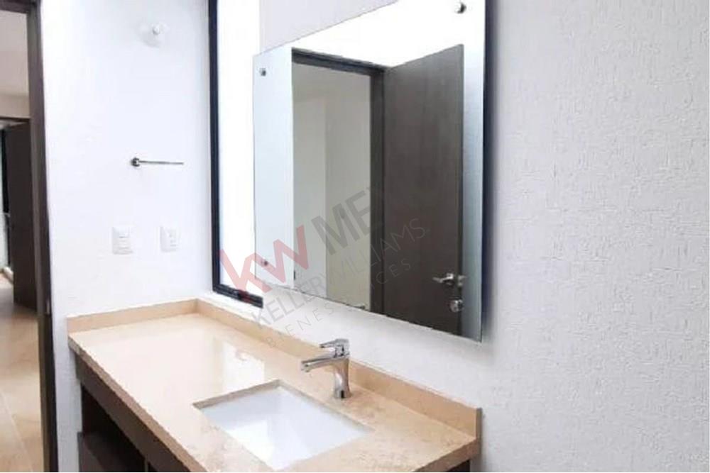 LINDA E ILUMINADA CASA EN VENTA O RENTA LOS ALTOS JURIQUILLA QRO