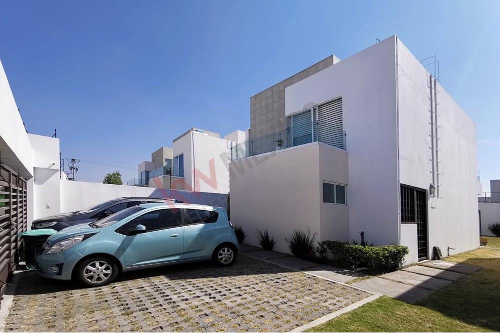 Casa en renta en Metepec, Foresta dream lagoon mas de 300 mt, iluminada y funcional.