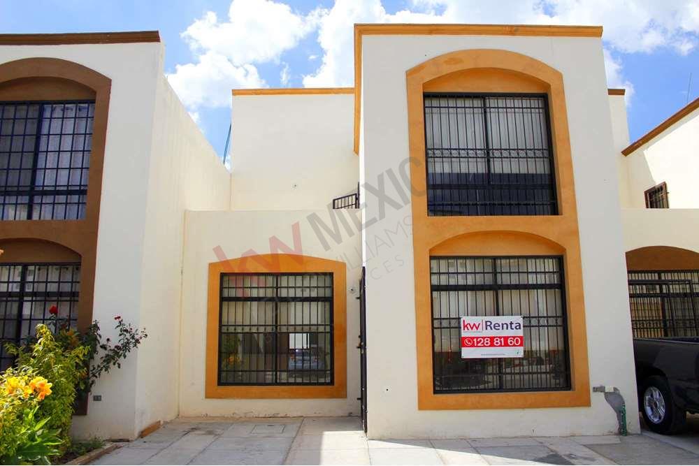 Casa en renta dentro de privada a unos metros de Carr57 con vigilancia 24/7 $7,500.00 San Luis Potosí