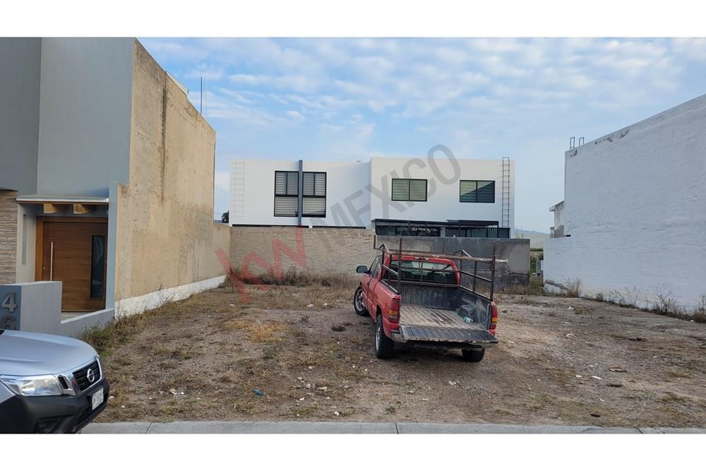 TERRENO DE 160 M2 EN COTO ALMENA, CASA FUERTE, TLAJOMULCO DE ZUÑIGA