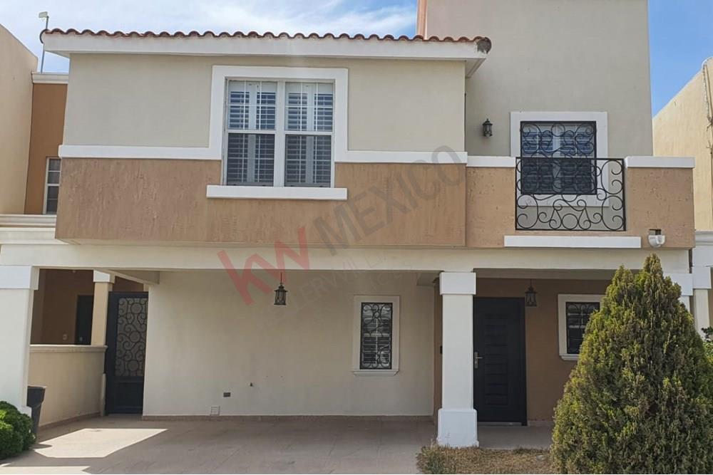 LA SARZANA, CASA EN RENTA CERCA DE AV FCO VILLAREAL, GOMEZ MORIN &amp; 4 SIGLOS