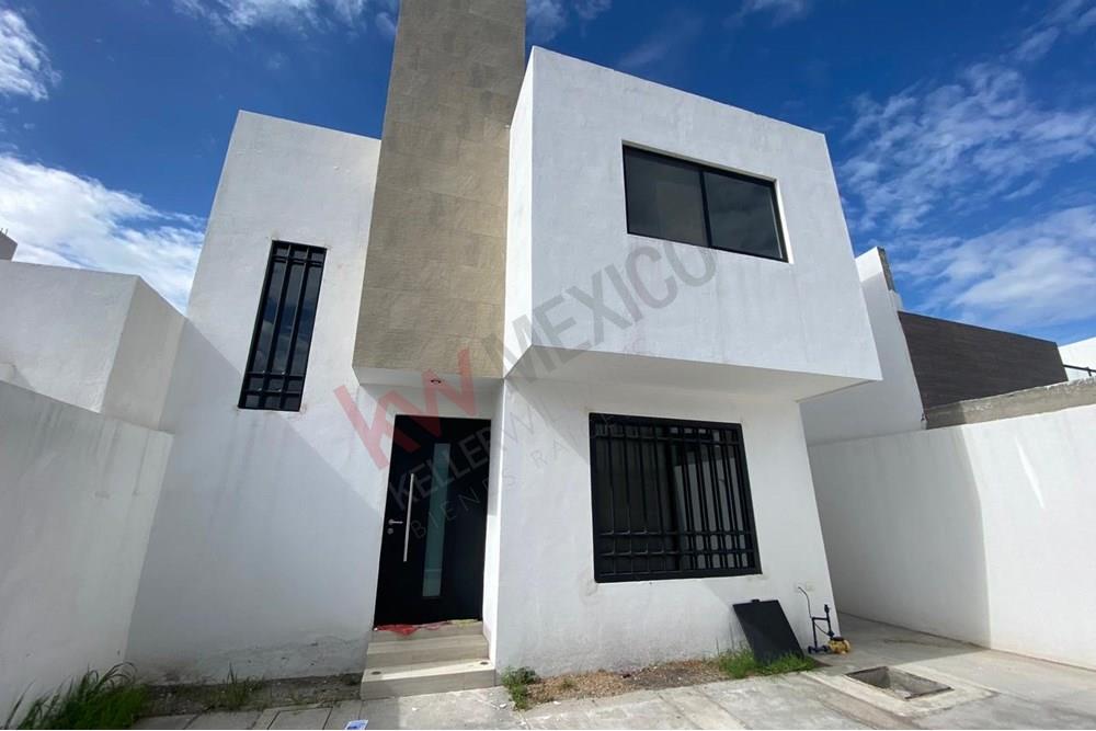 CASA NUEVA EN RENTA EN RESIDENCIAL SANTA FE-CARR. A TLACOTE CON 3 RECAMARAS Y JARDIN