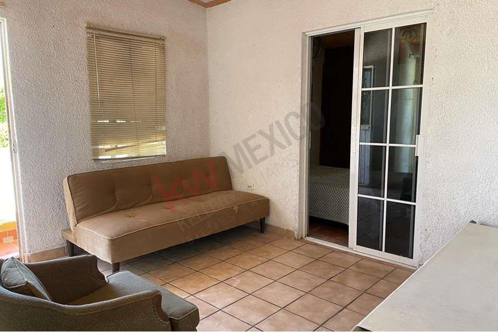 CASA PARA REMODELAR EN ZONA CUARTEL, LA PAZ, BAJA CALIFORNIA SUR, MÉXICO
