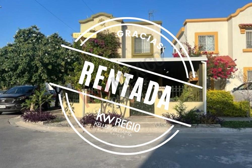 Casa en Esquina con Recamara en Planta baja
