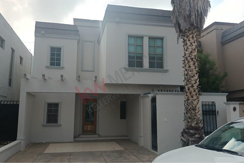 Casa en Renta Residencial El Rosario, al norte de Saltillo, excelente ubicación.