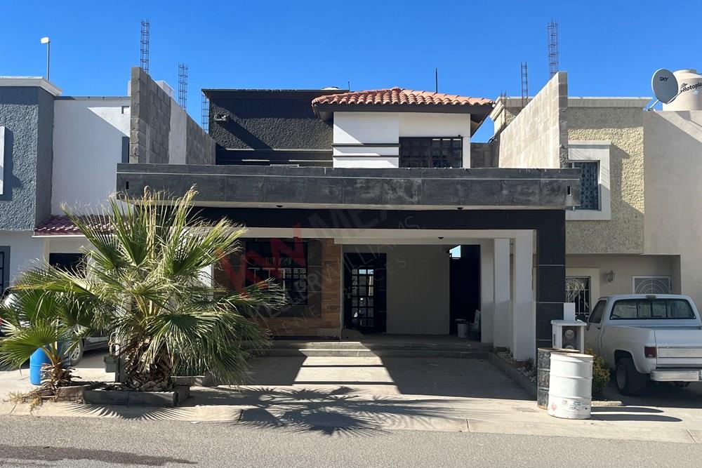 BONITA CASA EN RENTA EN FRACCIONAMIENTO PRIVADO JARDINES DE SAN FRANCISCO
