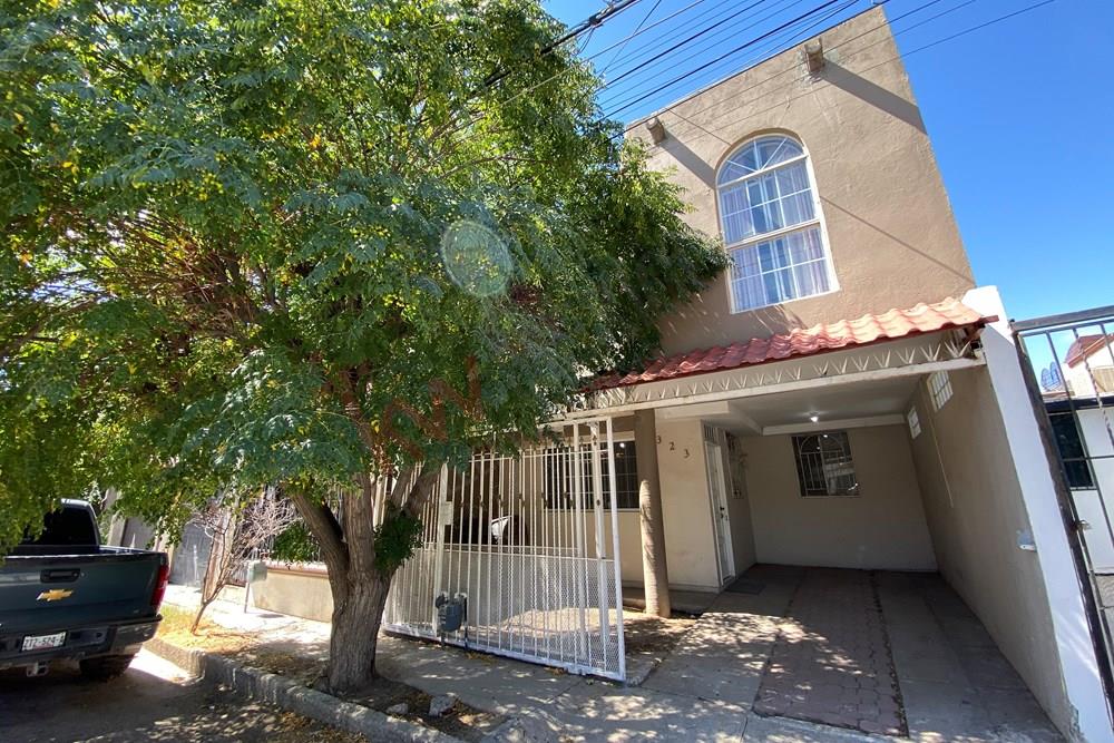 AMPLIA CASA EN RENTA DE 4 RECAMARAS POR CALZADA DEL RIO