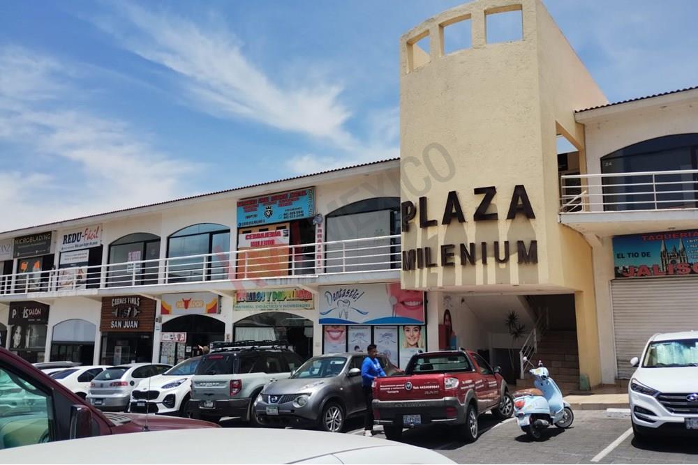 LOCAL EN VENTA/PARA INVERSIÓN/ PLANTA ALTA DE PLAZA COMERCIAL MILENIUM/MILENIO III/QUERÉTARO.