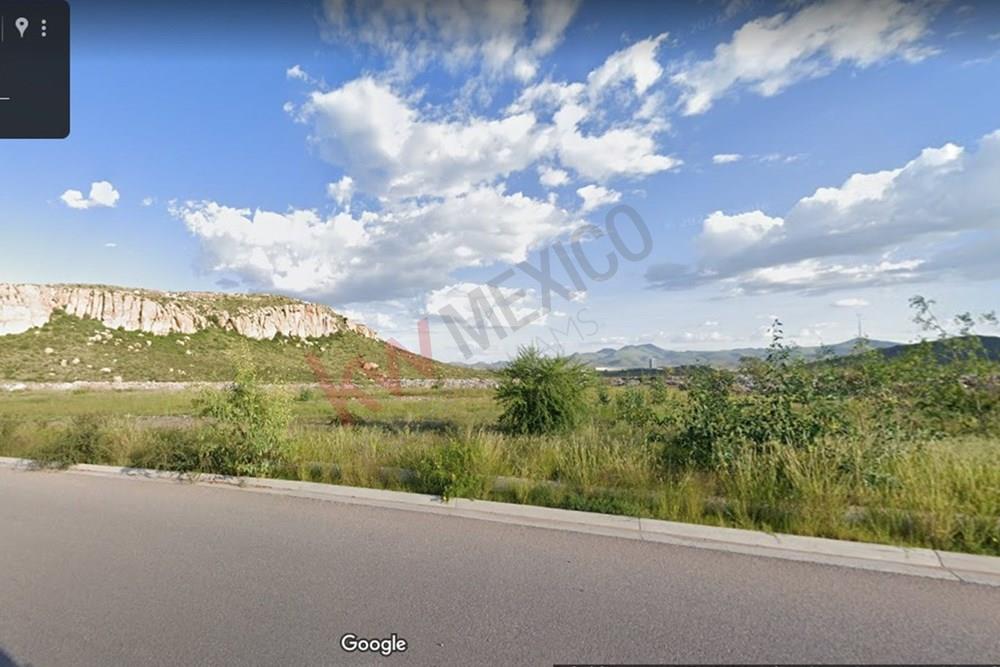 TERRENO EN VENTA ENTRE ZONA VALLES Y ALTOZANO PARA DESARROLLAR