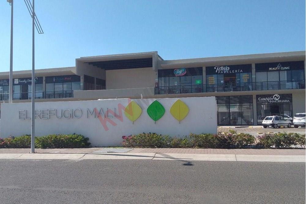'¡Oportunidad Única! Local Comercial Disponible en Refugio Mall, Ideal para Tu Nuevo Negocio en Querétaro'