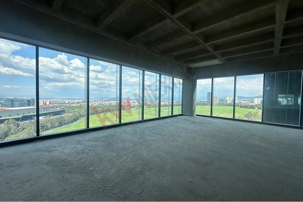 Oficina ideal para acondicionar a tu gusto y requerimientos, con vista panorámica