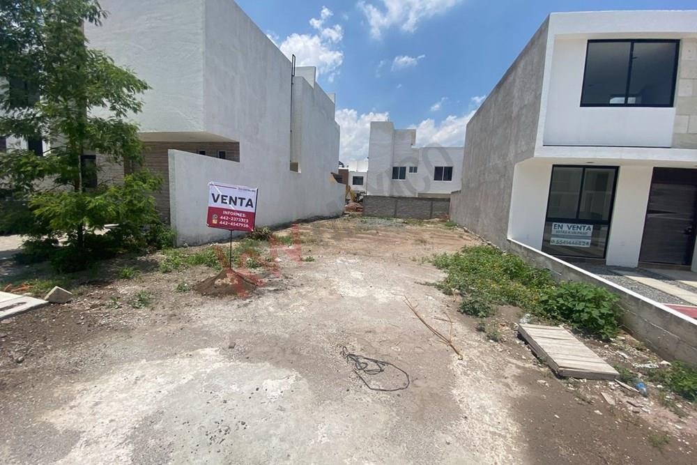 VENTA DE TERRENO 3RA SECC CAÑADAS DEL ARROYO CORREGIDORA
