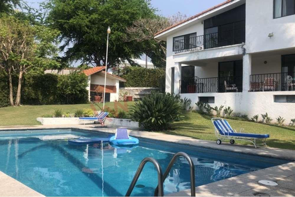 Casa Venta en Club de Golf Santa Fé, Xochitepec, Morelos