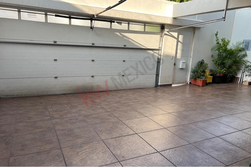 Casa en Venta, recámara en planta baja, calle abierta, Colinas del Cimatario, Querétaro