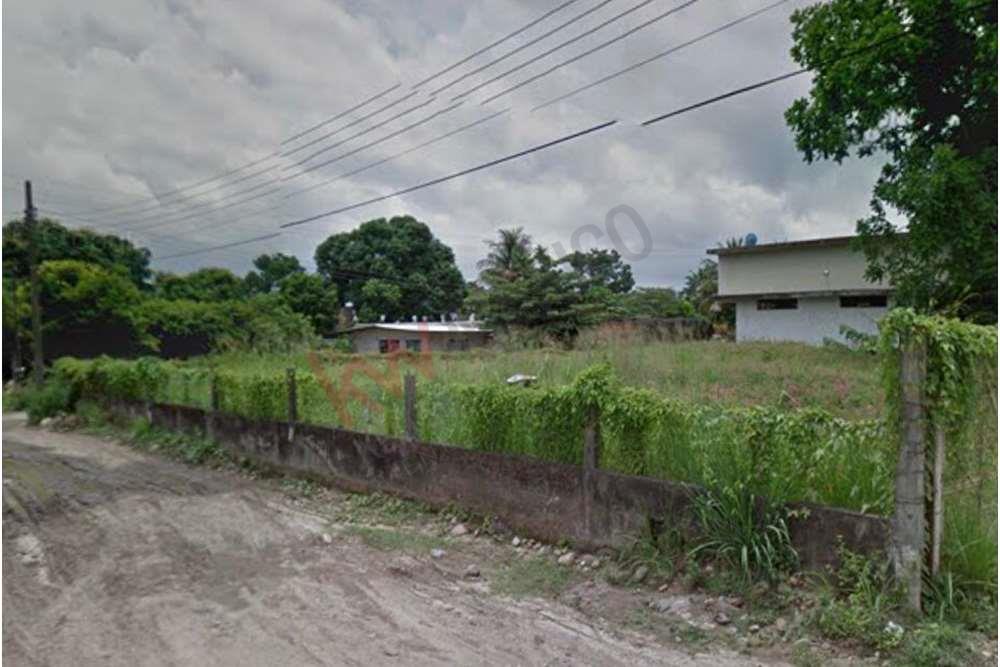 VENTA DE AMPLIO TERRENO UBICADOS EN CIPRES VERACRUZ