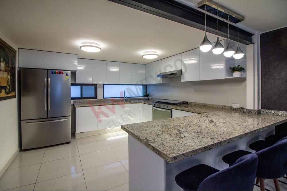 Se vende casa con jardín de 100 m² en zona los Fuertes, Puebla