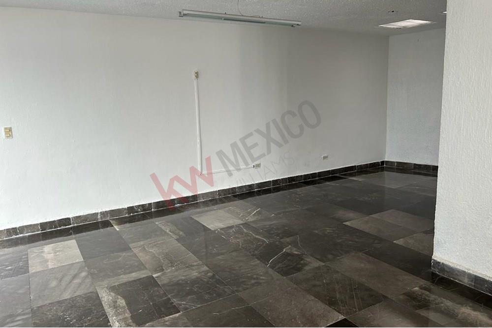 Excelente casa en renta en la Colonia Carretas.