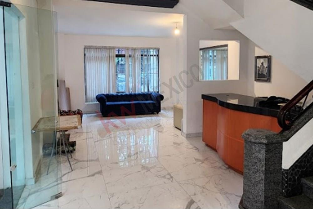 Edificio en la Condesa con la mejor ubicación !