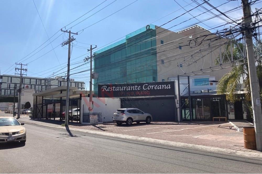 Local en Renta Ubicado en Juriquilla, Querétaro