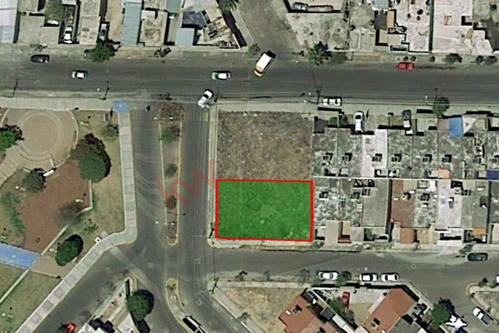 RENTA-TERRENO COMERCIAL- COLINAS DEL SUR (VENCEREMOS)